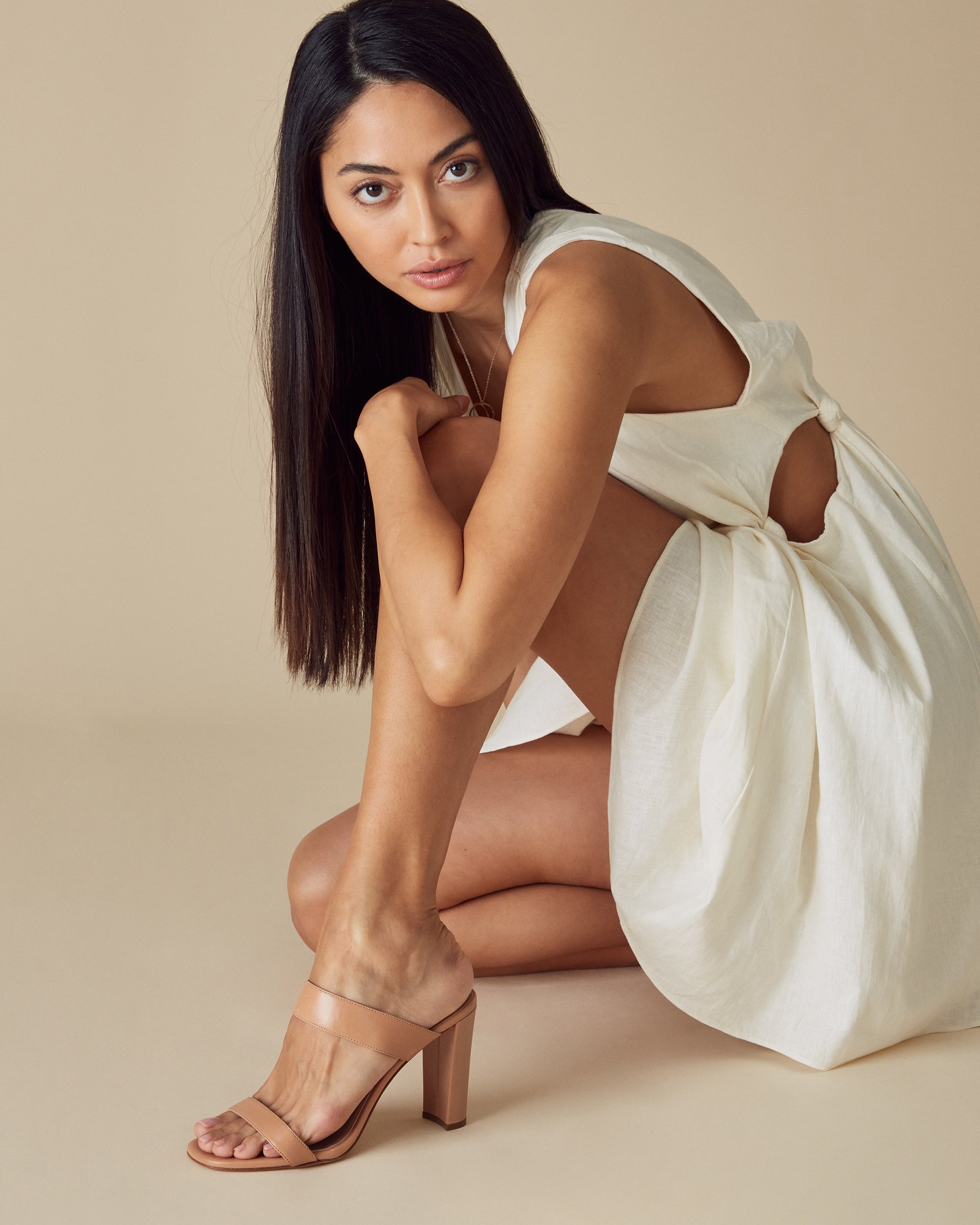 Sara: Nutmeg Capretto – INEZ